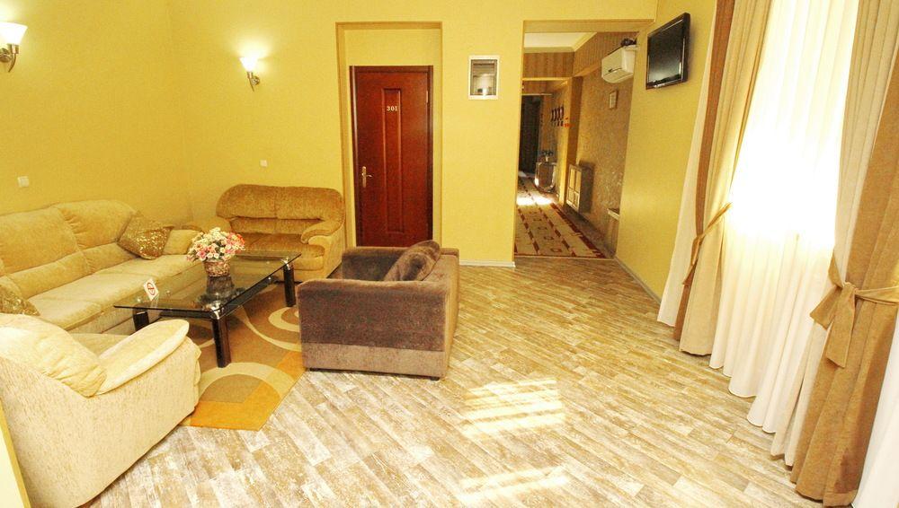 Penthouse Hotel Tbilisi Bagian luar foto