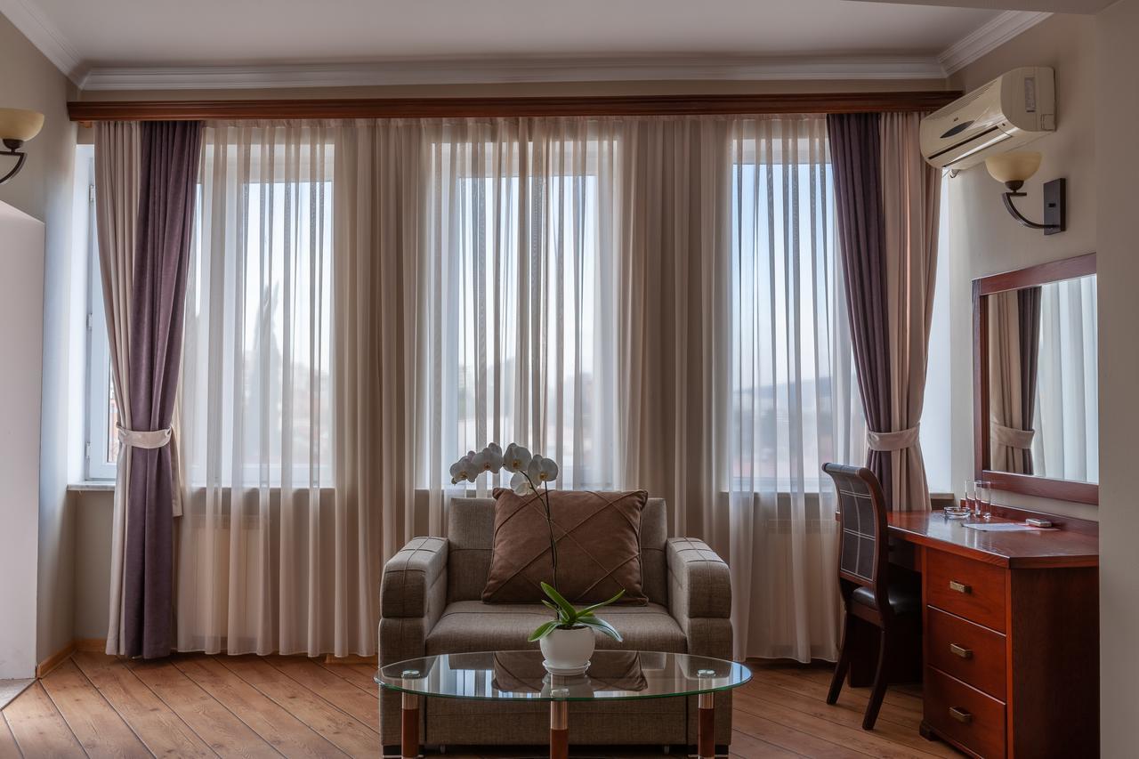 Penthouse Hotel Tbilisi Bagian luar foto