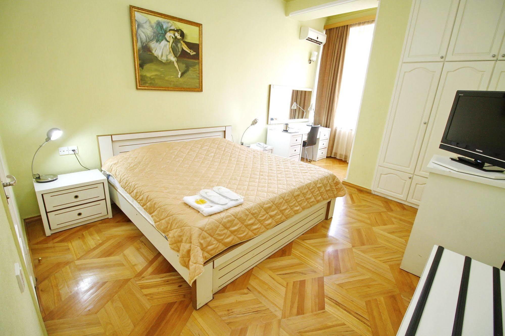 Penthouse Hotel Tbilisi Bagian luar foto